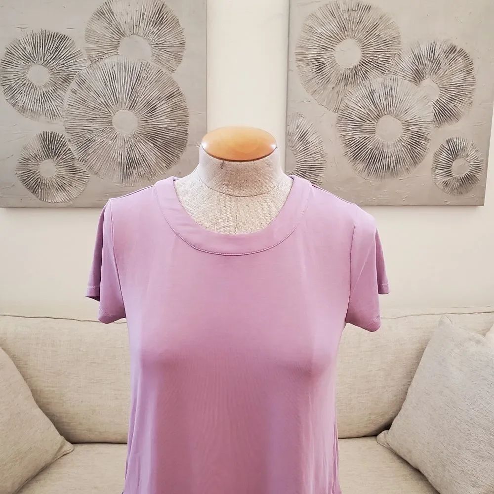 Chelsea 28 Ruffle Back Hem Tee Size Small - Picture 3 of 11